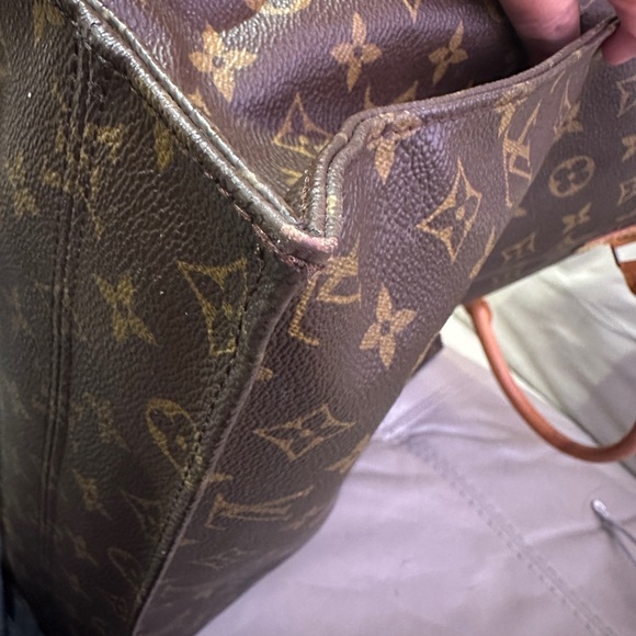 Huge Price Drop ⬇️ Louis Vuitton Monogram Sac Plat - Picture 13 of 16